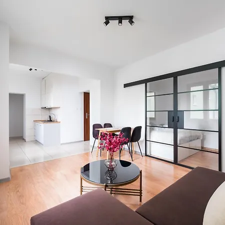 Metro Mlynow Comfort By Bookinghost *