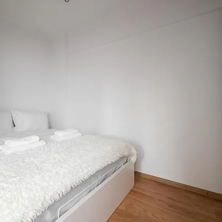 Metro Mlynow Comfort By Bookinghost Apartment *