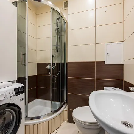 Metro Mlynow Comfort By Bookinghost Daire Varşova