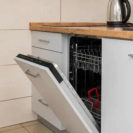 Apartment Metro Mlynow Comfort By Bookinghost *