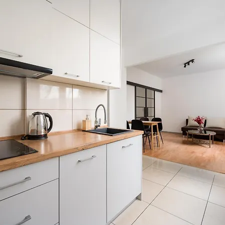 Metro Mlynow Comfort By Bookinghost Apartment