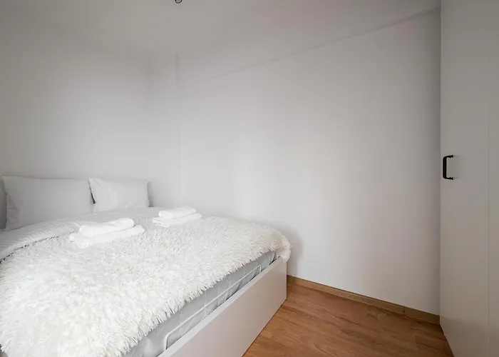 Metro Mlynow Comfort By Bookinghost Apartman *