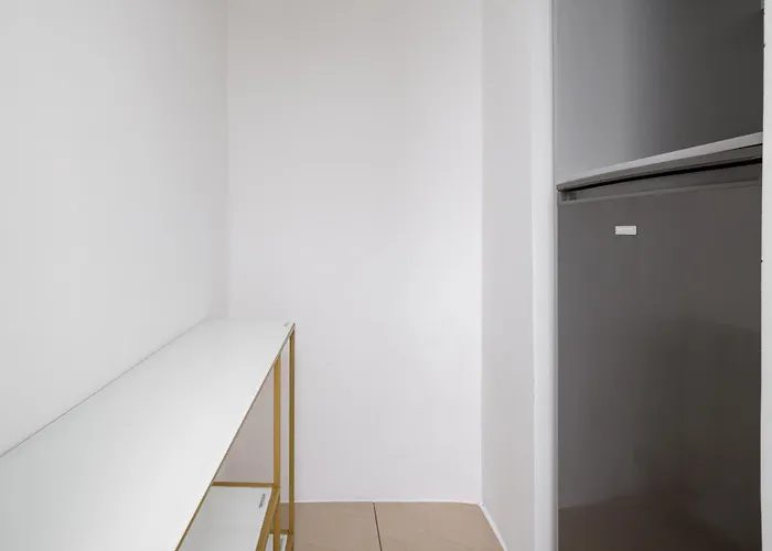 Metro Mlynow Comfort By Bookinghost Apartman Varsó