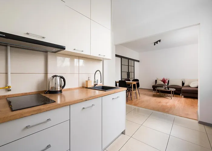 Metro Mlynow Comfort By Bookinghost Apartment